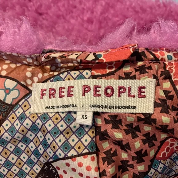 Free People cropped fluffy fuzzy jacket/coat.  Size XS - Picture 3 of 11